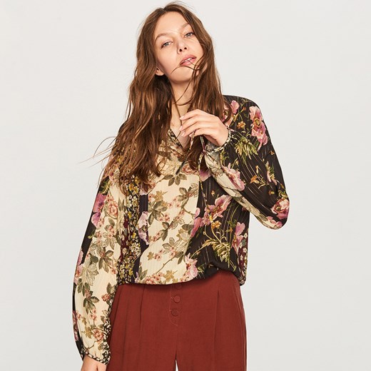 Reserved bluzka damska z długimi rękawami w kwiaty 