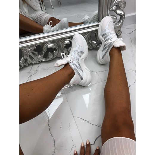 Sneakersy damskie białe płaskie wiązane 
