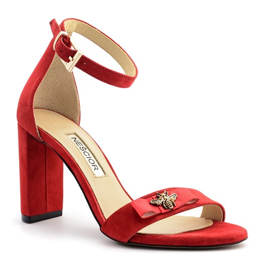 Czerwone zamszowe sandały na słupku 33P ze sklepu NESCIOR w kategorii Sandały damskie - zdjęcie 59992358