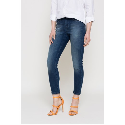 Jeansy damskie Wrangler jesienne jeansowe 