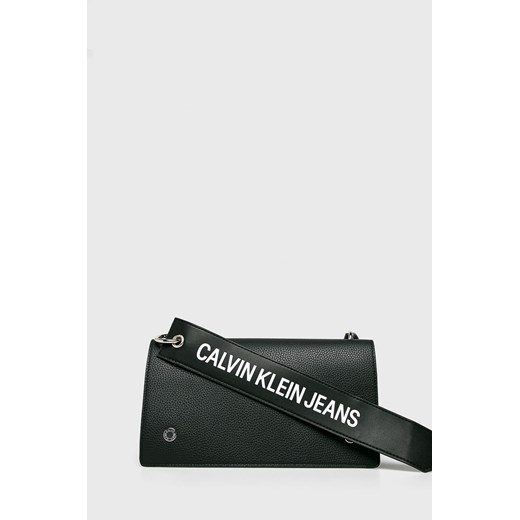 Czarna kopertówka Calvin Klein na ramię matowa bez dodatków mała 