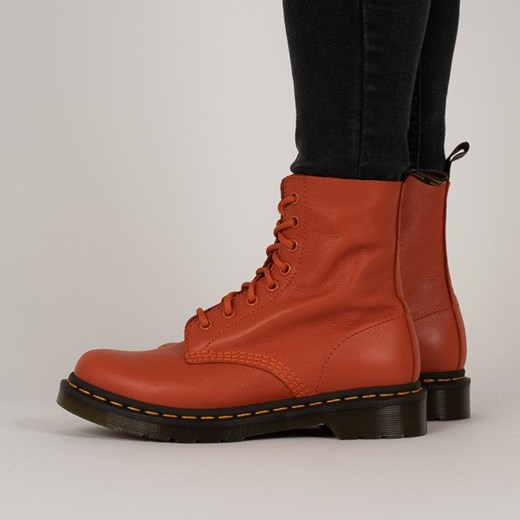 Workery damskie Dr. Martens casual na obcasie 