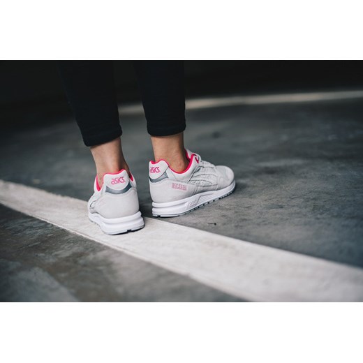 Buty sportowe damskie Asics Tiger do fitnessu beżowe bez wzorów na płaskiej podeszwie wiązane 