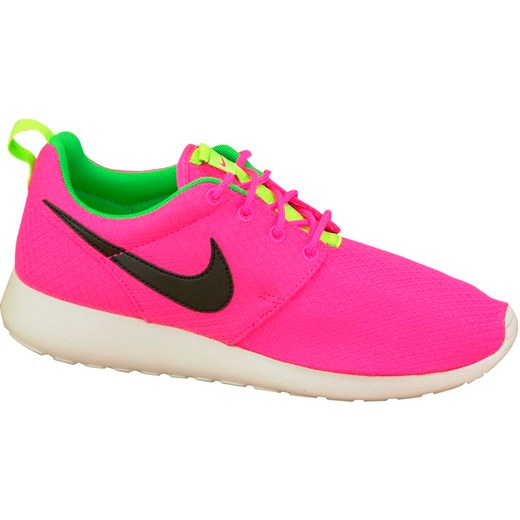 Buty sportowe damskie różowe Nike na płaskiej podeszwie 