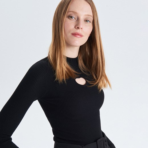 Sweter damski Cropp młodzieżowy z okrągłym dekoltem 