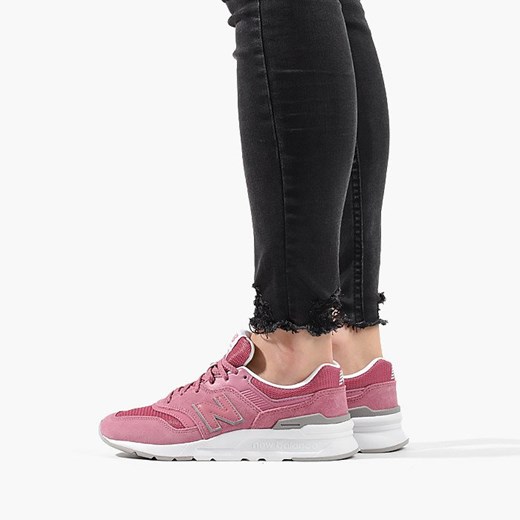 Buty sportowe damskie New Balance w stylu casual młodzieżowe wiązane na koturnie 