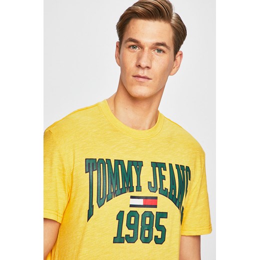 T-shirt męski Tommy Jeans z krótkim rękawem z wiskozy z napisami 