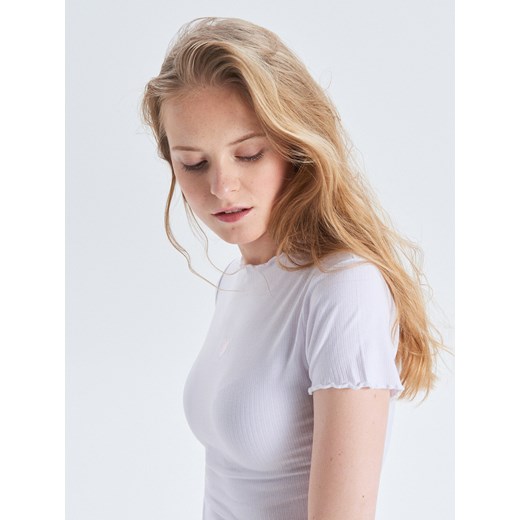 Cropp bluzka damska casualowa biała z haftem z krótkimi rękawami 
