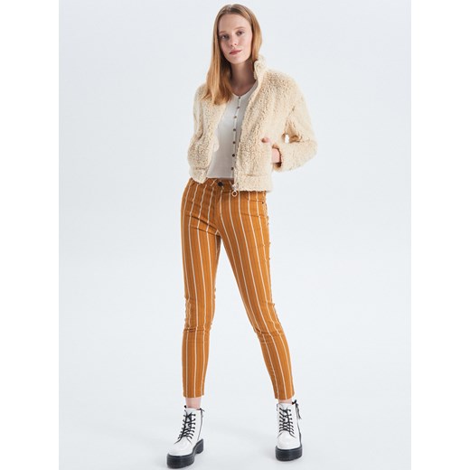 Spodnie damskie Cropp w paski