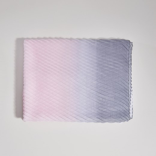 Mohito - Plisowana chustka z efektem ombre - Różowy  Mohito One Size 