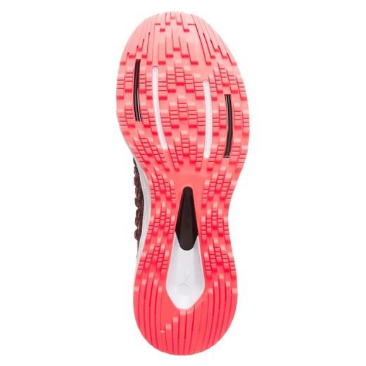 Buty sportowe damskie różowe Puma dla biegaczy sznurowane 