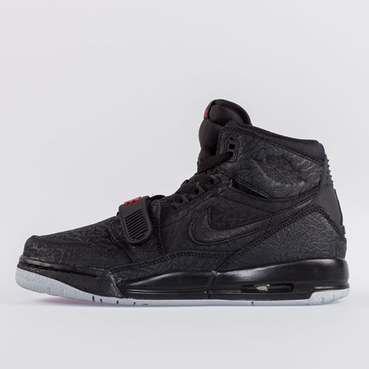 Buty sportowe damskie czarne Air Jordan sneakersy na koturnie sznurowane 