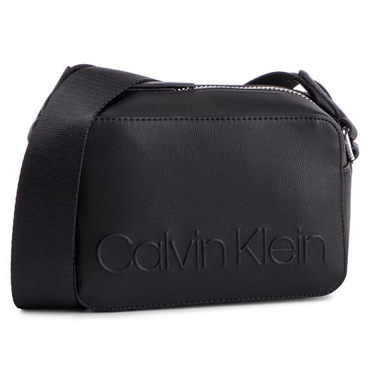 Torebka CALVIN KLEIN - Edged Camera Bag K60K605276 001  Calvin Klein  eobuwie.pl