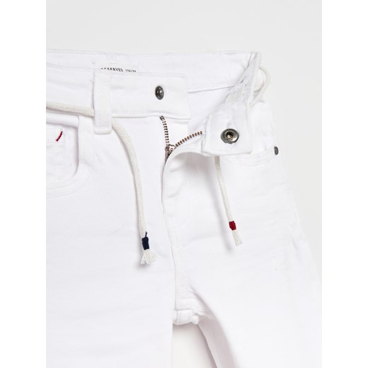 Reserved - Białe jeansy ze sznurkiem w pasie slim fit - Biały Reserved  98 