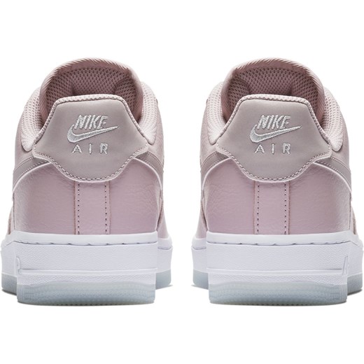 Nike Air Force 1 07 Essential