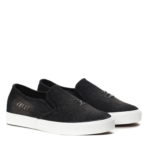 Czarne, jeansowe slip on - Obuwie