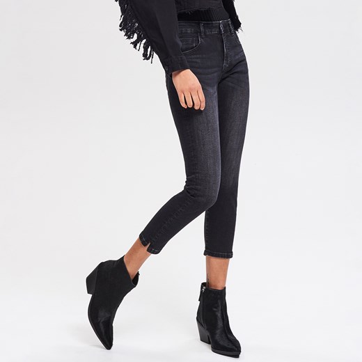 Czarne jeansy damskie Reserved bez wzorów 