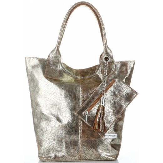 Shopper bag Vittoria Gotti lakierowana glamour skórzana z frędzlami mieszcząca a6 