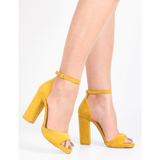 Sandały damskie Brilu na platformie żółte bez wzorów na wysokim obcasie 