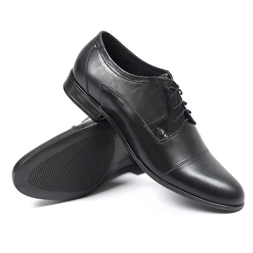 Skórzane buty garniturowe z ozdobną perforacją Oscar czarne
