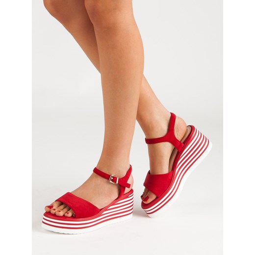 Czerwone sandały damskie CzasNaButy z klamrą casualowe 