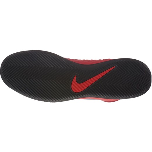Buty sportowe męskie czerwone Nike Football na wiosnę 