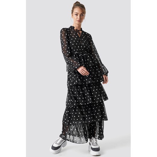 Sukienka NA-KD z żabotem z długim rękawem maxi w groszki na spacer 