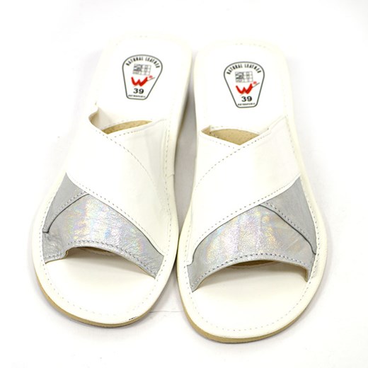 Wójciak p1 Białe/srebrne  Pantofle skórzane damskie