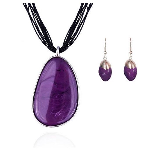 Komplet biżuterii z fioletowymi kamieniami: naszyjnik i kolczyki