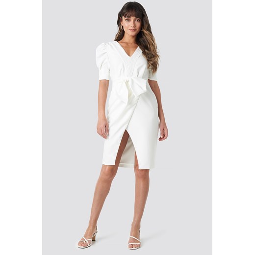 Sukienka biała Trendyol z krótkim rękawem midi 
