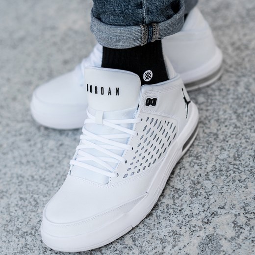 Buty sportowe męskie Nike białe sznurowane na lato 