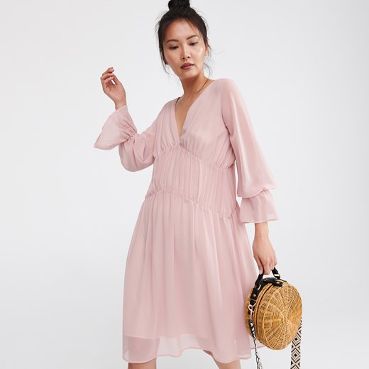 Sukienka Reserved wiosenna różowa prosta 