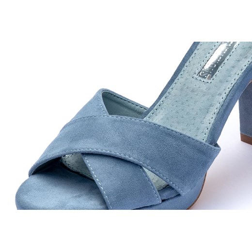Sandały damskie Xti z klamrą niebieskie skórzane na wysokim obcasie casual 