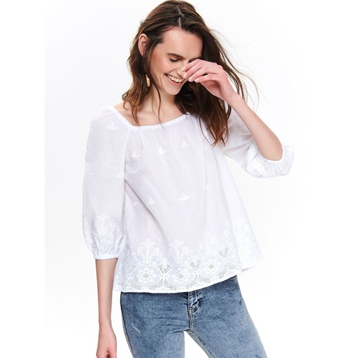 Biała bluzka damska Top Secret z asymetrycznym dekoltem bez wzorów na lato 