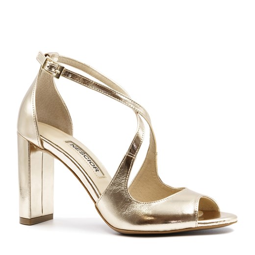 Złote skórzane sandały na słupku 33A ze sklepu NESCIOR w kategorii Sandały damskie - zdjęcie 67226137