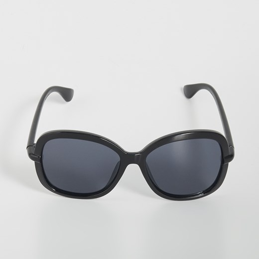 Sinsay - Kwadratowe okulary przeciwsłoneczne - Czarny  Sinsay One Size 