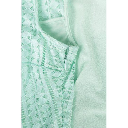 Sukienka Guess Jeans z okrągłym dekoltem z tkaniny midi
