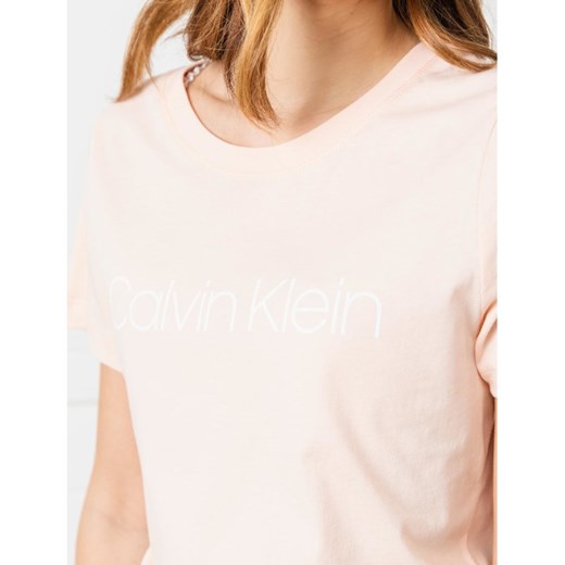 Calvin Klein bluzka damska różowa z krótkimi rękawami casualowa z okrągłym dekoltem 