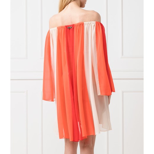 Sukienka Twin Set na urodziny z odkrytymi ramionami z żabotem bez wzorów mini 