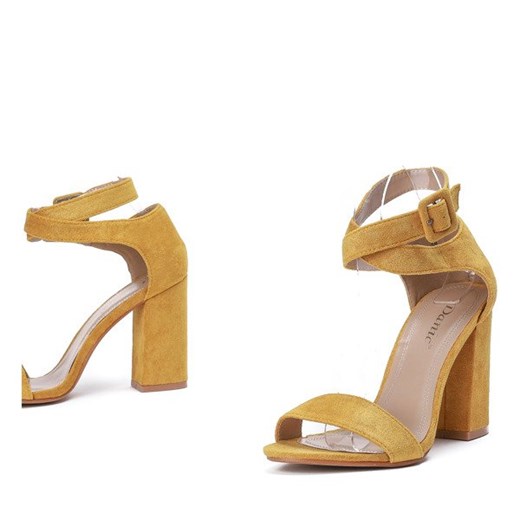 Żółte sandały z paseczkami oplatającymi kostkę Laney - Obuwie