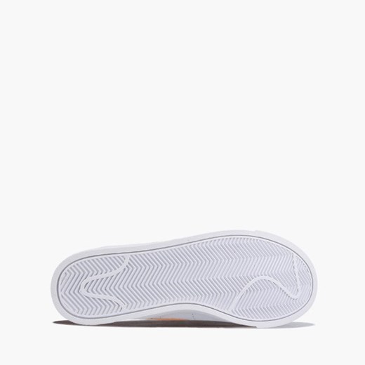 Buty sportowe damskie Nike do siatkówki sznurowane białe na płaskiej podeszwie bez wzorów 