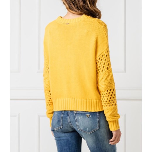 Sweter damski Guess Jeans z okrągłym dekoltem żółty bez wzorów 