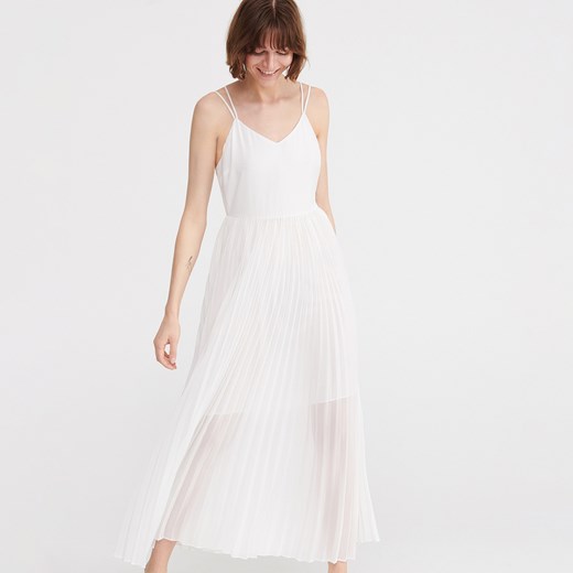 Sukienka Reserved biała elegancka z dekoltem w literę v 