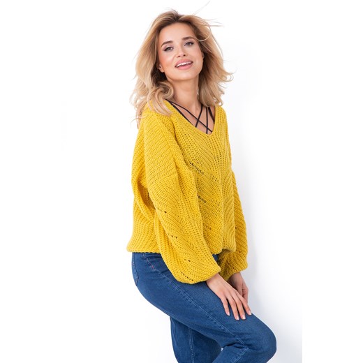 Sweter damski Fobya żółty z dekoltem w serek 
