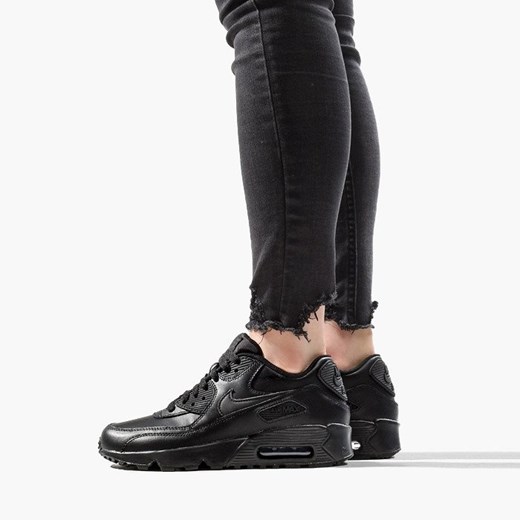 Buty sportowe damskie czarne Nike dla biegaczy bez wzorów na platformie 