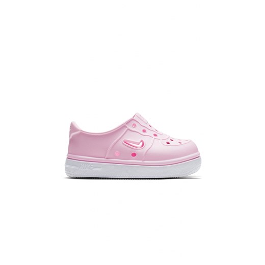 Buciki niemowlęce Nike różowe na rzepy bez wzorów 