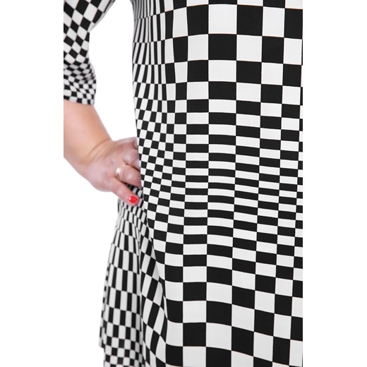Bluzka w biało-czarną iluzję   50 Modne Duże Rozmiary