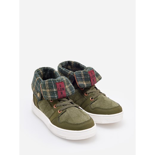 Buty zimowe dziecięce Reserved zielone bez wzorów wiązane 