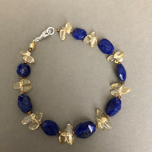 Bransoletka. Naturalny cytryn i lapis lazuli.  By Magdalene  Studio Jewelery by Magdalene