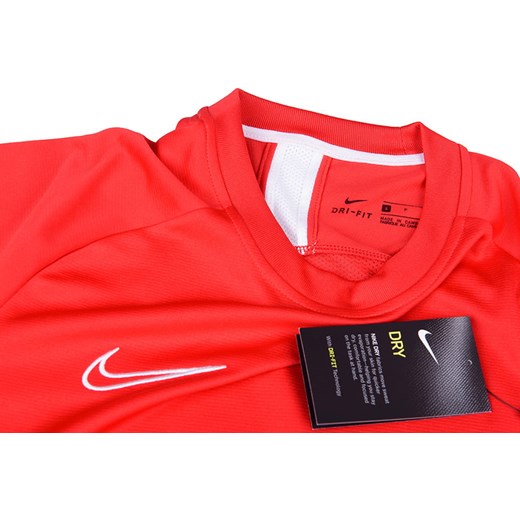 T-shirt chłopięce czerwony Nike z krótkimi rękawami 